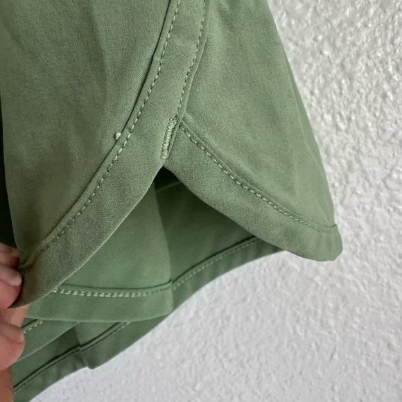 OFFLINE By Aerie Real Me Crossover Flowy Shorts Size Large - Picture 5 of 11